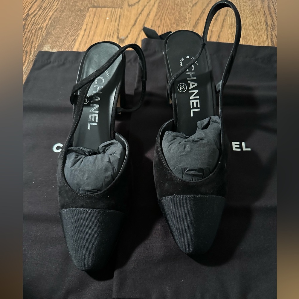 Chanel Slingback pump